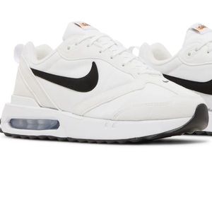 Woman’s Nike Air Max Dawn. Size 12( 10.5 men’s) new in box w/out lid